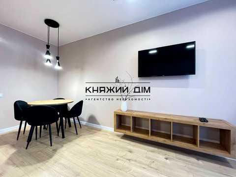 квартира за адресою Дніпровська набережна вул., 17-К