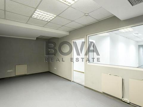 комерційна за адресою Жилянська вул., 59