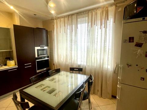 квартира за адресою Сергія Подолинського вул. (Благоєва), 7