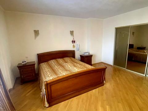 квартира за адресою Сергія Подолинського вул. (Благоєва), 7