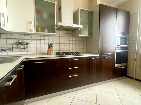 квартира за адресою Сергія Подолинського вул. (Благоєва), 7