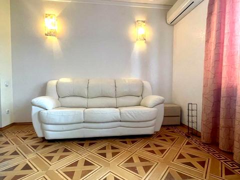 квартира за адресою Сергія Подолинського вул. (Благоєва), 7