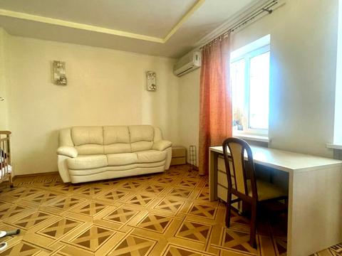 квартира за адресою Сергія Подолинського вул. (Благоєва), 7