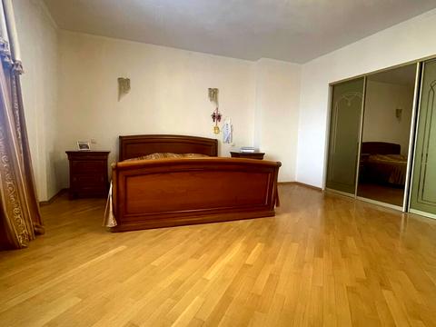 квартира за адресою Сергія Подолинського вул. (Благоєва), 7