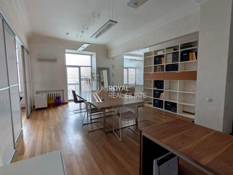 коммерческая по адресу Крещатик ул. (Kreschatic), 25