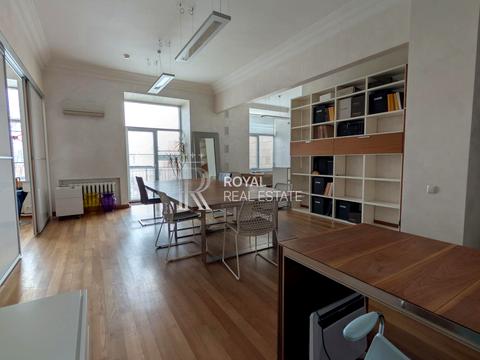 коммерческая по адресу Крещатик ул. (Kreschatic), 25