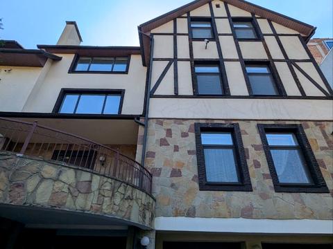 будинок за адресою Редутний пров.