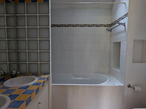 будинок за адресою Редутний пров.