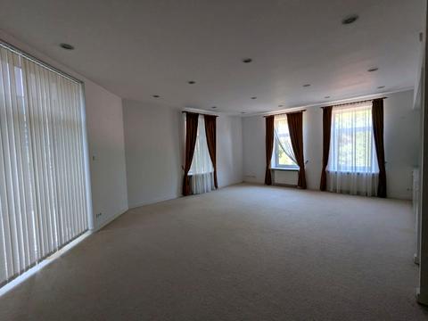 будинок за адресою Редутний пров.