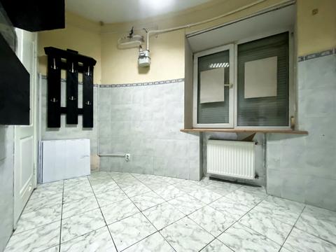 коммерческая по адресу Кравчука ул., 15