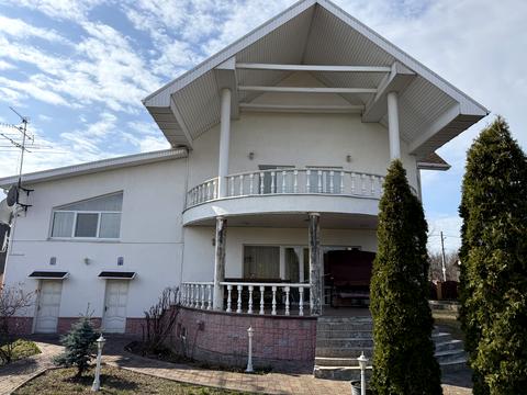 будинок за адресою Молодіжна, 25-а