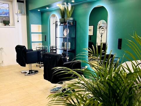 комерційна за адресою Університетська вул., 2-Р