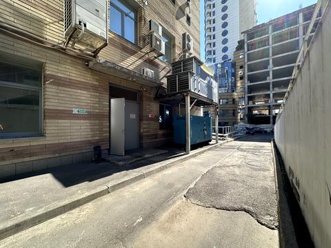 коммерческая по адресу Дмитрия Яворницкого просп. (Карла Маркса), 5