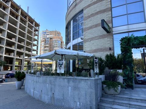 коммерческая по адресу Дмитрия Яворницкого просп. (Карла Маркса), 5