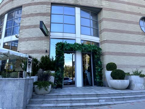 коммерческая по адресу Дмитрия Яворницкого просп. (Карла Маркса), 5