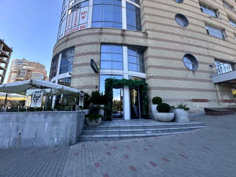 коммерческая по адресу Дмитрия Яворницкого просп. (Карла Маркса), 5