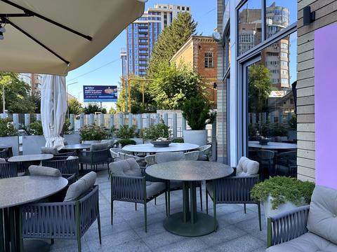 коммерческая по адресу Дмитрия Яворницкого просп. (Карла Маркса), 5