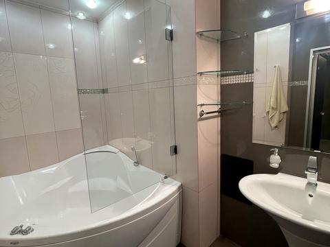 квартира за адресою Вадима Гетьмана вул., 1-Б