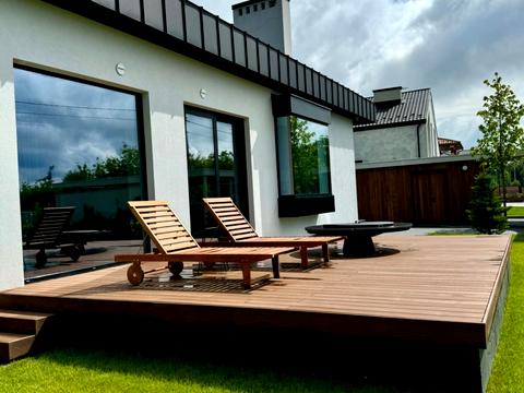 будинок за адресою Пилипа Орлика вул., 1