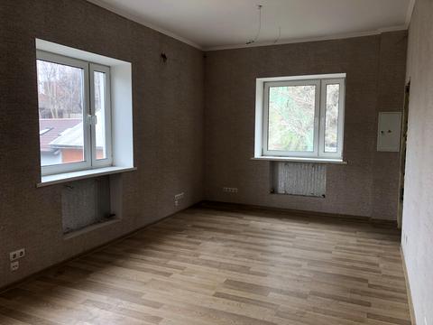 комерційна за адресою Барикадний пров., 5