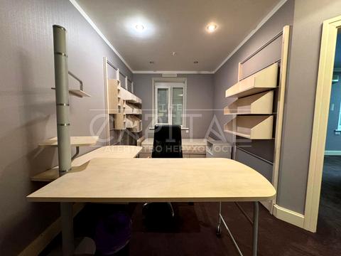 комерційна за адресою Миколи Бурачека пров. (Левітана), 15