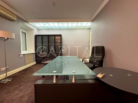 комерційна за адресою Миколи Бурачека пров. (Левітана), 15