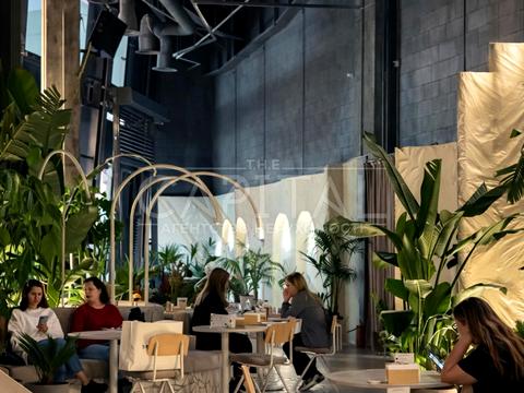 коммерческая по адресу Велика Кільцева дорога ул., 1