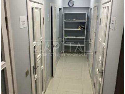 комерційна за адресою Київська, 8