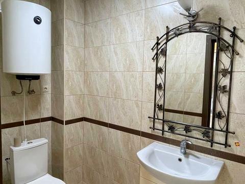 комерційна за адресою Данила Галицького вул., 16