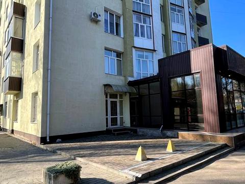 комерційна за адресою Данила Галицького вул., 16