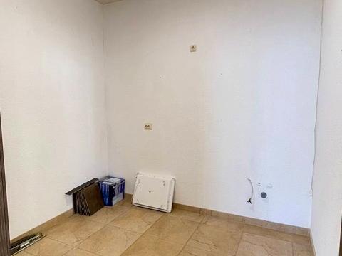 комерційна за адресою Данила Галицького вул., 16