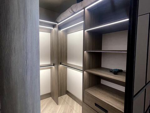 квартира за адресою Андрія Верхогляда вул. (Михайла Драгомирова), 14-А