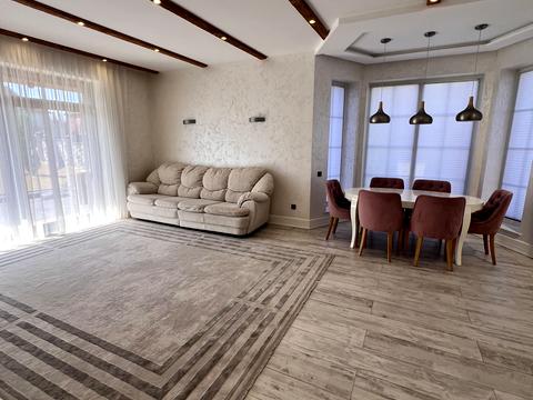 будинок за адресою Довга