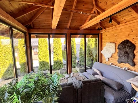 будинок за адресою Довга