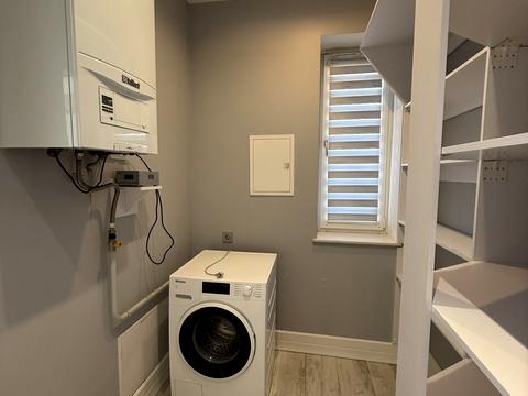 будинок за адресою Довга