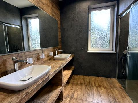 будинок за адресою Довга