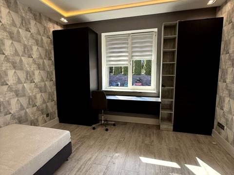 будинок за адресою Довга