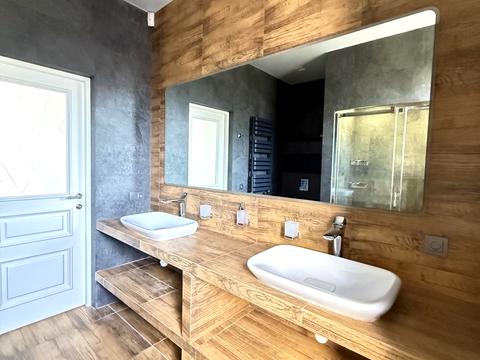 будинок за адресою Довга