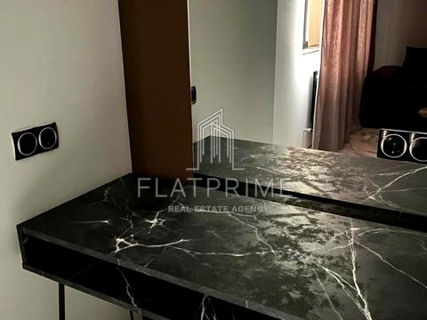 квартира за адресою Андрія Верхогляда вул. (Михайла Драгомирова), 14-А