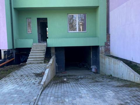 будинок за адресою Степана Бандери вул.