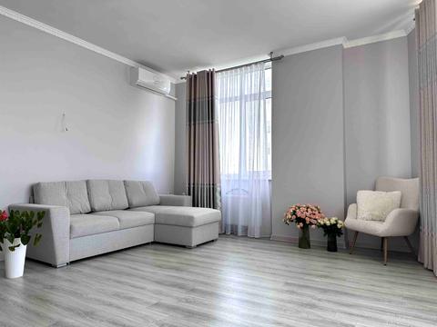 квартира за адресою Радісна вул., 21