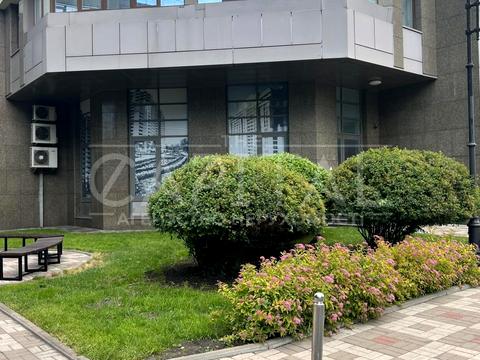 коммерческая по адресу Андрея Верхогляда ул. (Михайла Драгомирова), 14