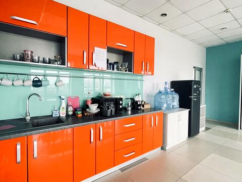 комерційна за адресою Джорджа Вашингтона вул. (Батальна), 4