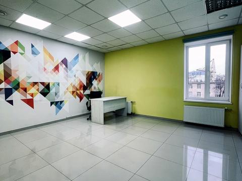 комерційна за адресою Джорджа Вашингтона вул. (Батальна), 4