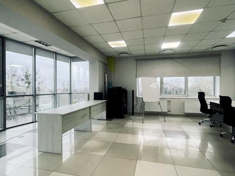 комерційна за адресою Джорджа Вашингтона вул. (Батальна), 4