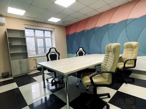 комерційна за адресою Джорджа Вашингтона вул. (Батальна), 4