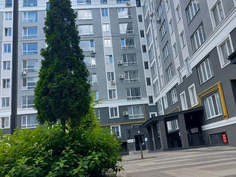 комерційна за адресою Івана Кожедуба вул., 8-A