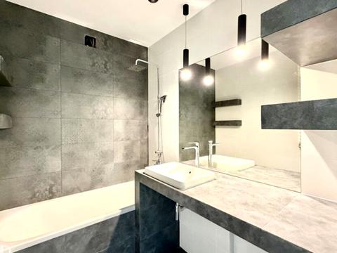 квартира за адресою Миколаївська вул., 12