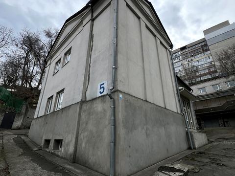 комерційна за адресою Барикадний пров., 5