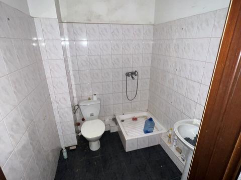 комерційна за адресою Барикадний пров., 5